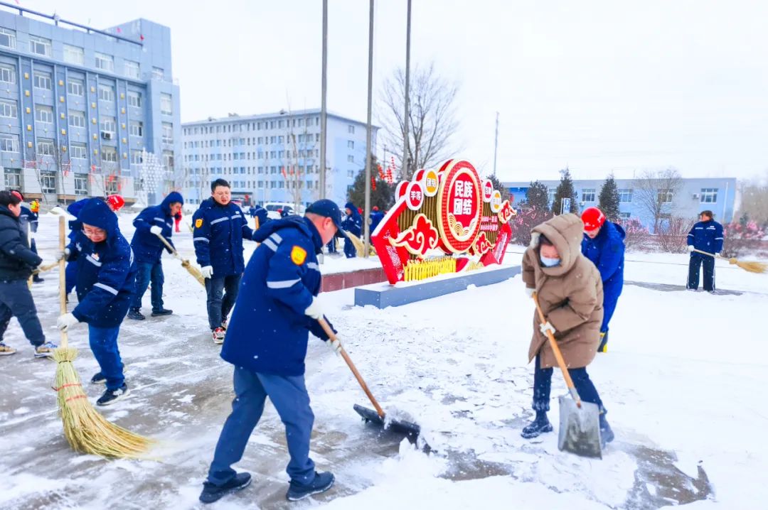 內(nèi)蒙宜化：迎風(fēng)戰(zhàn)雪保安全，勠力同心促生產(chǎn)(圖2)