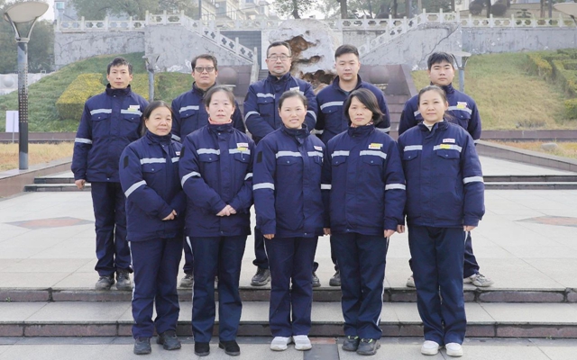 喜報！全國表彰，股份公司猇亭片區(qū)電解四班榜上有名！
