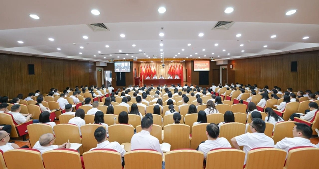 宜化集團(tuán)召開(kāi)一季度生產(chǎn)經(jīng)營(yíng)分析總結(jié)會(huì)(圖1)